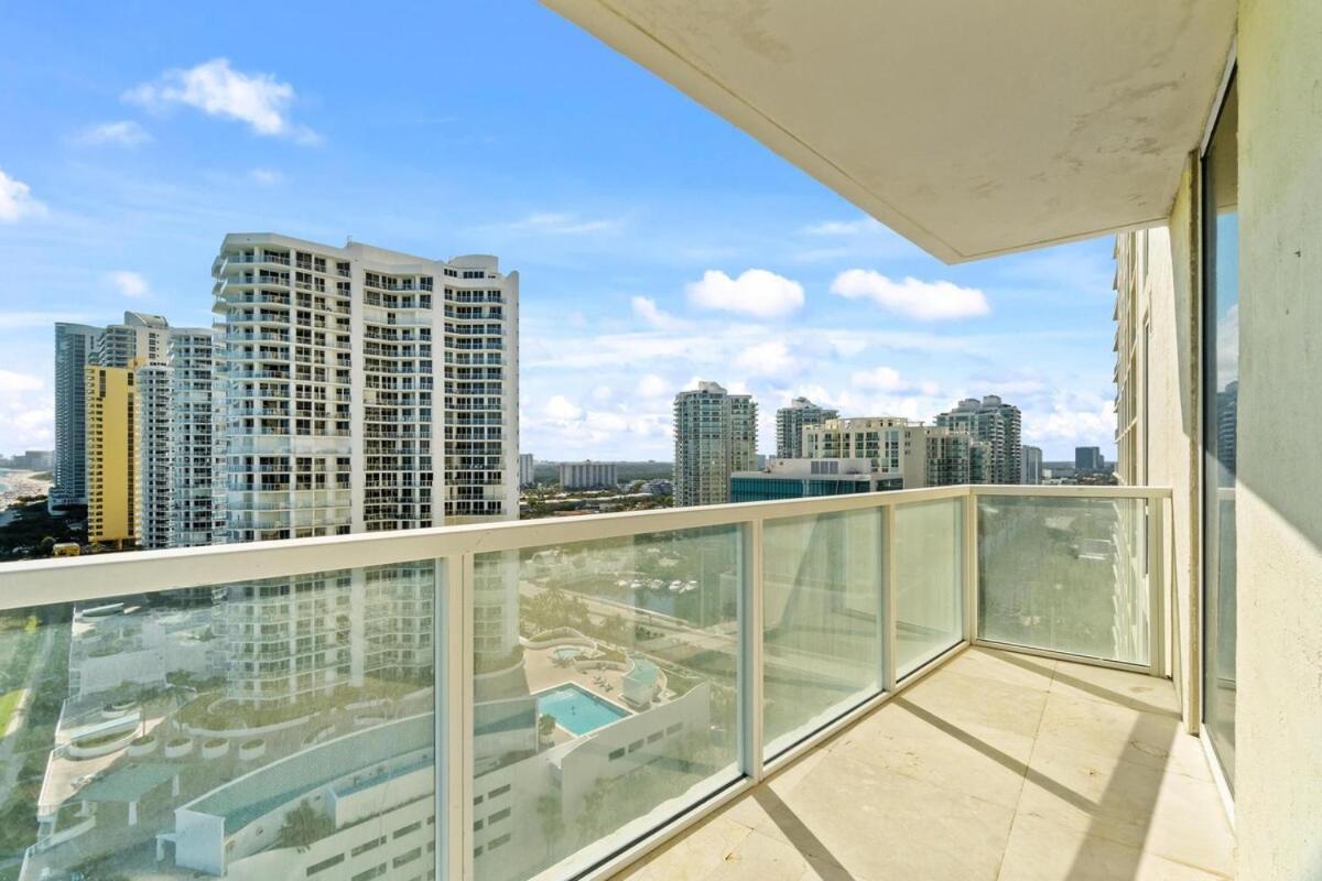 Luxury 2-Bedrooms Oceanfront Condo In Sunny Isles Sunny Isles Beach Exterior foto